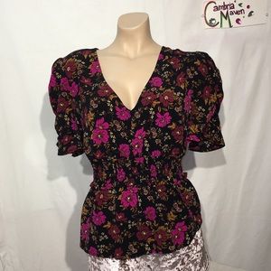 Rabbit Rose short-sleeved floral dress top